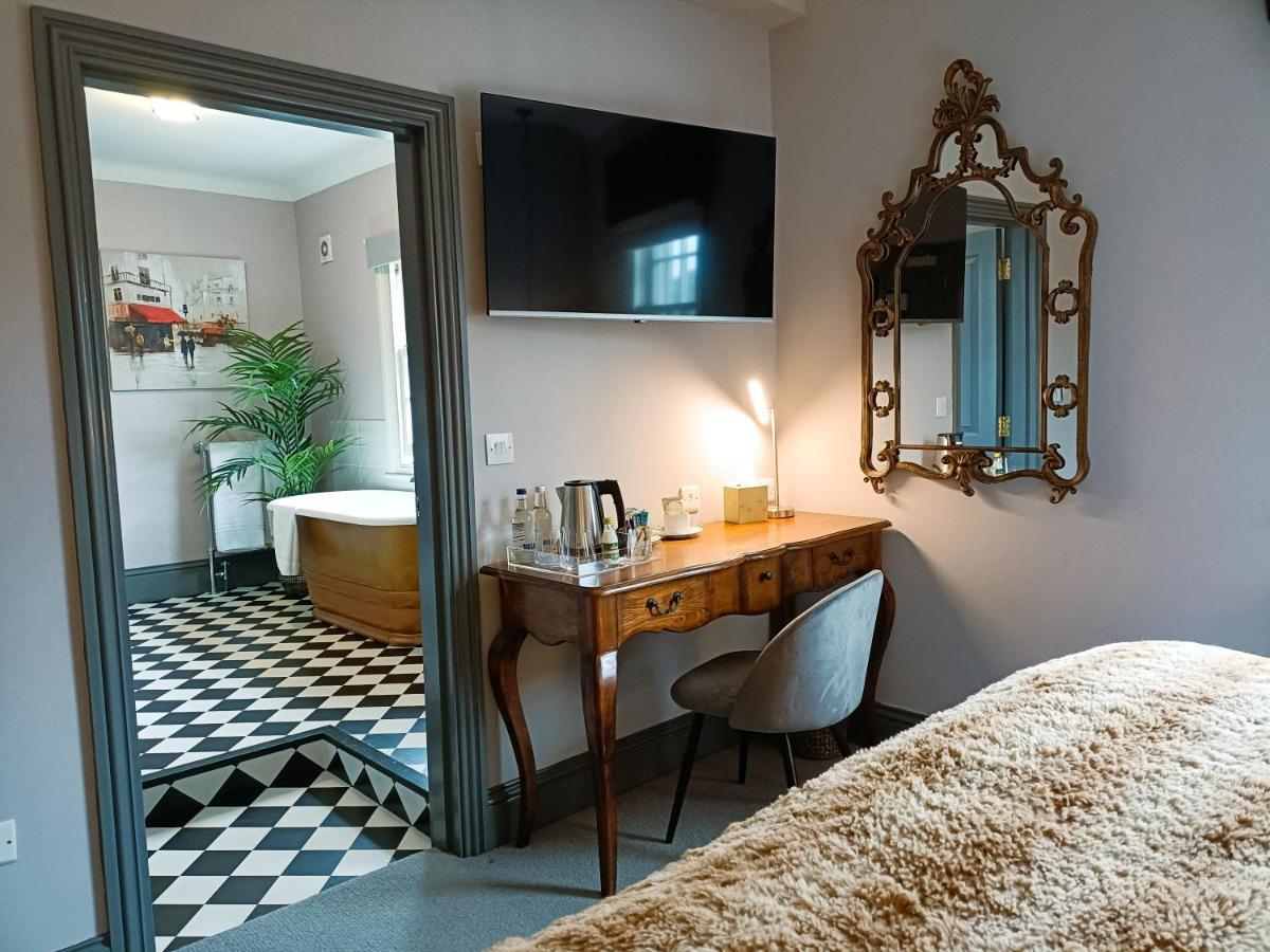 Hotel The Linden Stansted à Stansted Mountfitchet Extérieur photo