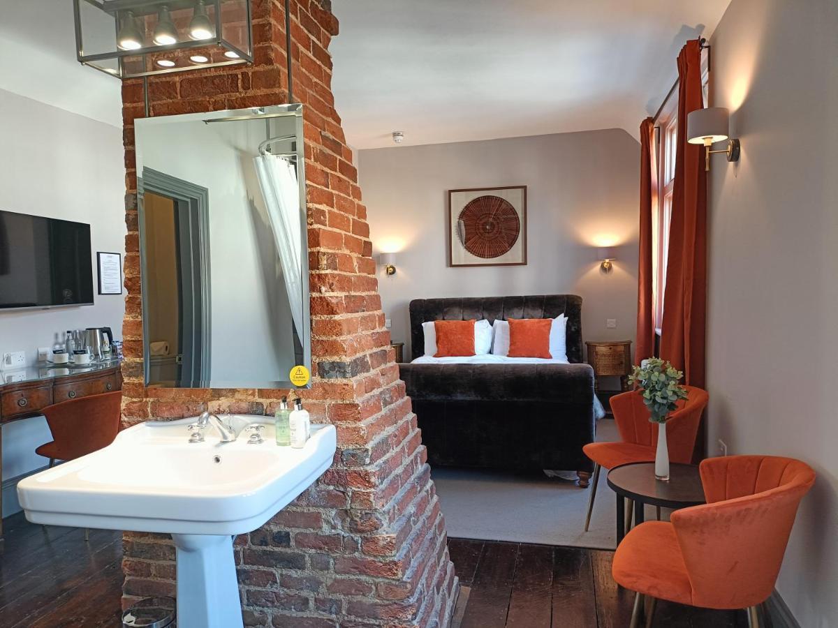 Hotel The Linden Stansted à Stansted Mountfitchet Extérieur photo